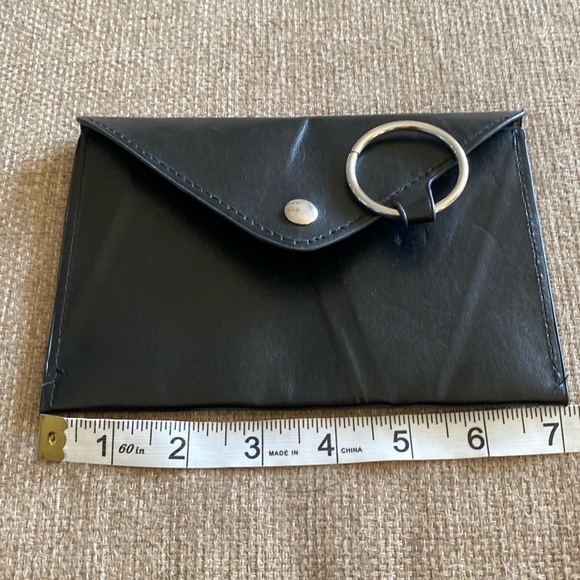 NWOT genuine leather clutch wristlet wallet pouch black - Picture 4 of 4